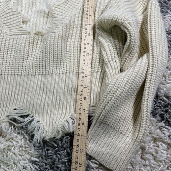 Akira Women‎ Knit Crop Distressed Sweater RN 125550 Size Small - Picture 4 of 7